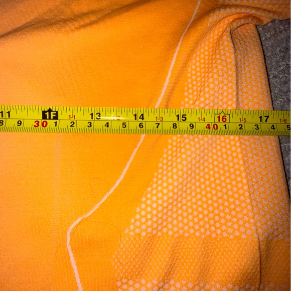The North Face Women’s Performance V-Neck Active T-Shirt Orange Mesh Panels Sz L - Picture 8 of 9